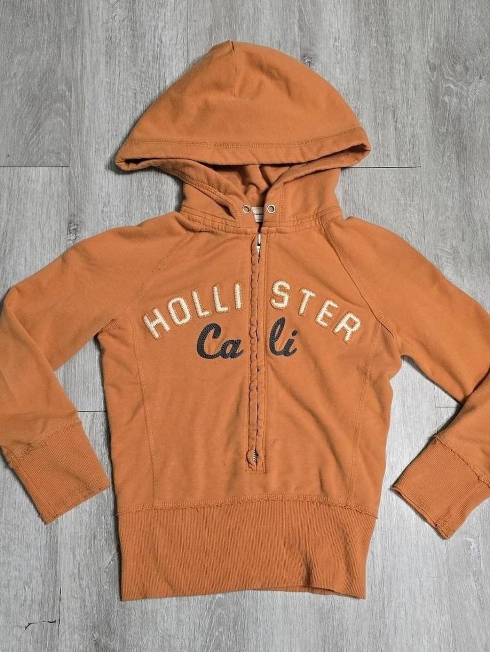 Vintage Y2K Hollister Orange Zip Up Hoodie Waist Length Cali Spell Out